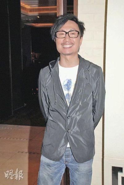 郑中基被曝延迟离港陪女友 余思敏怀女婴10月生