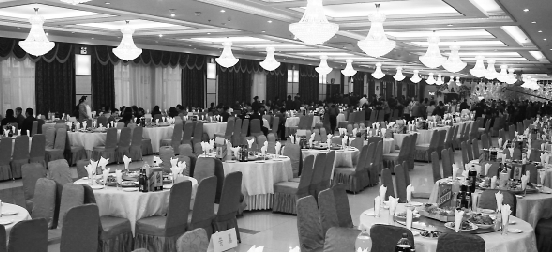 杭州西湖_杭州人均月收入(2)